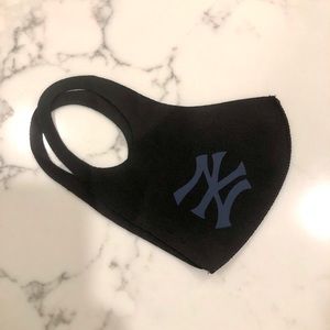 Yankees face mask